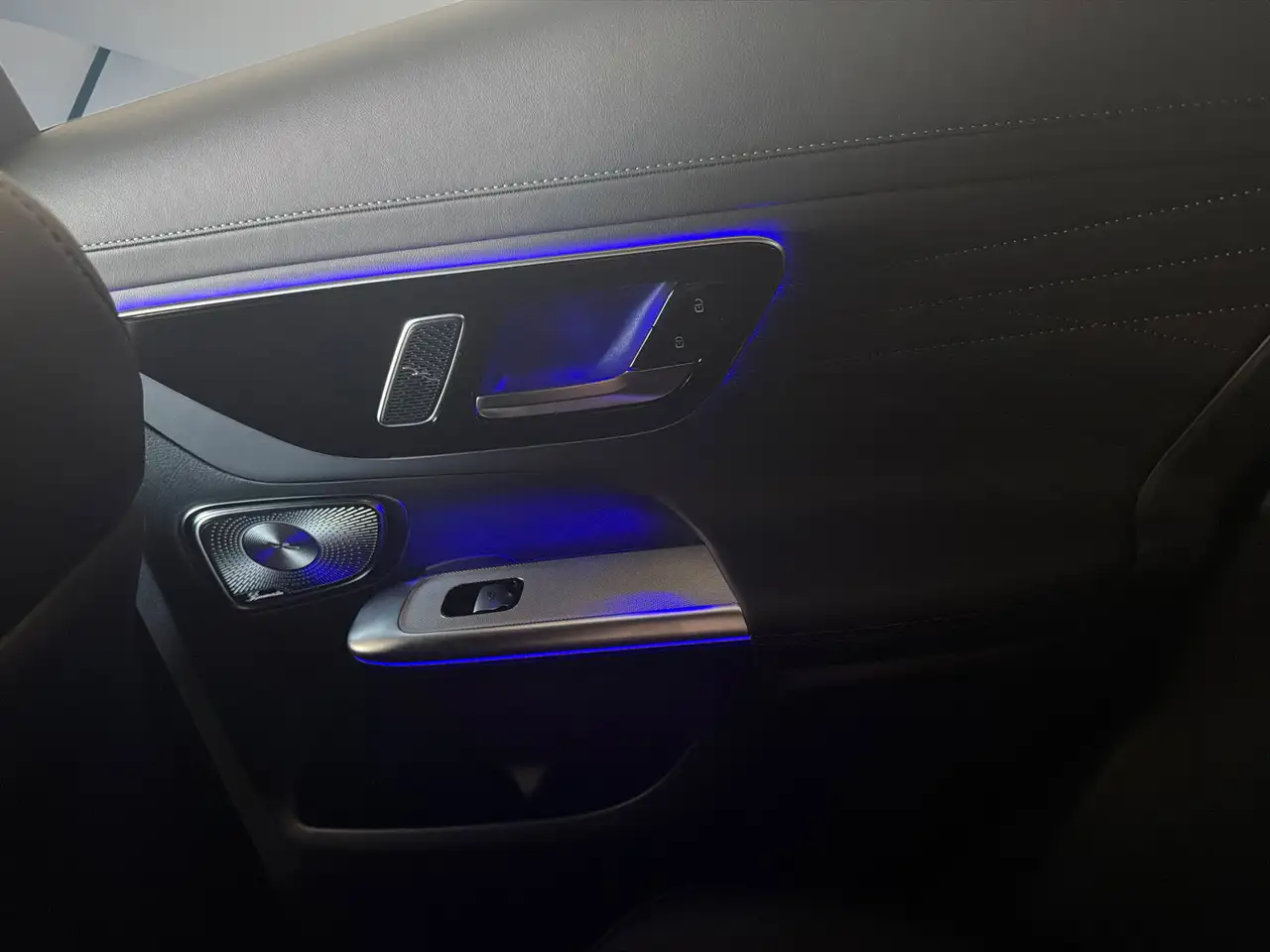 Mercedes-Benz GLC - Image 22