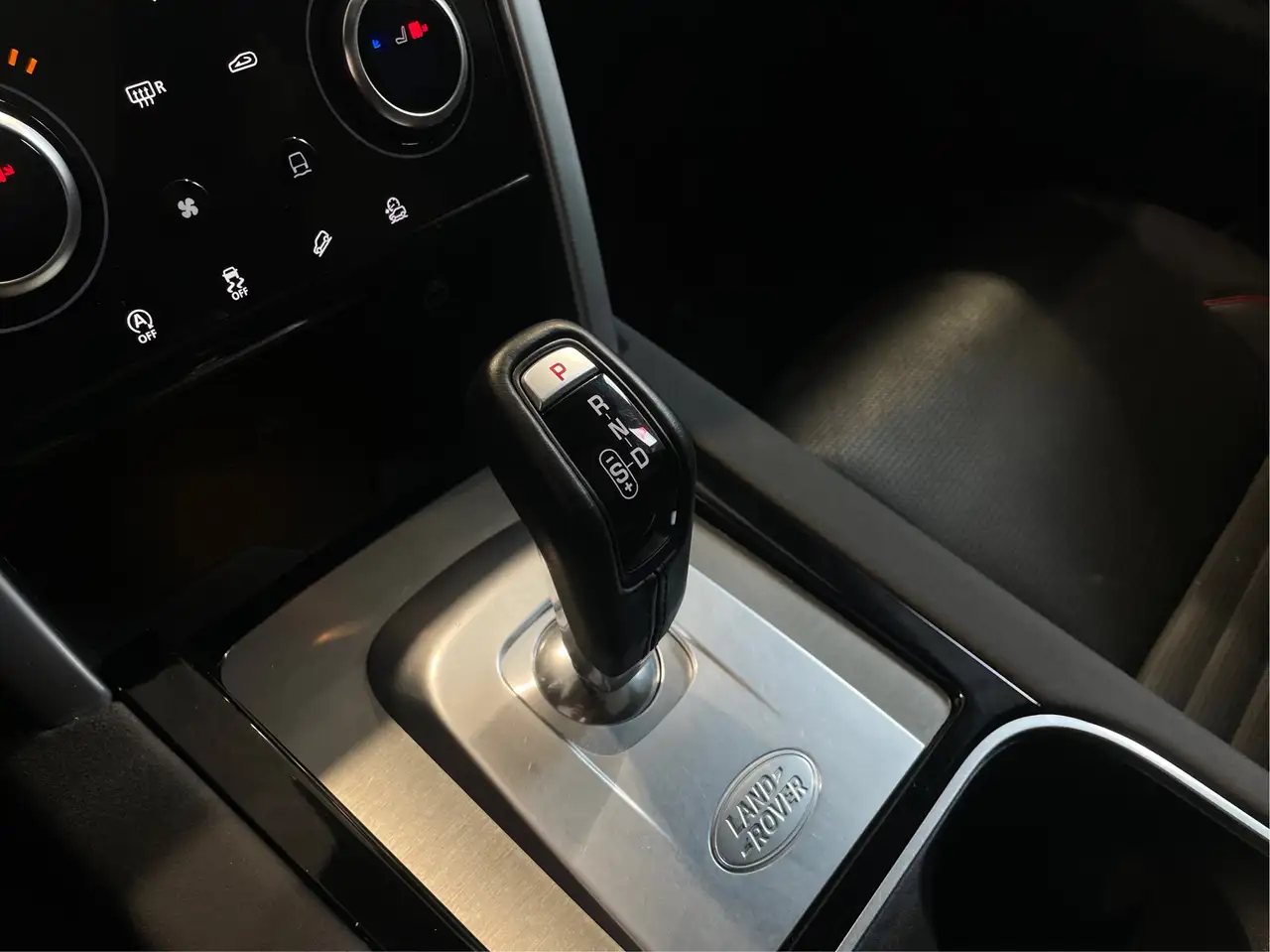 Land Rover Discovery Sport - Image 33