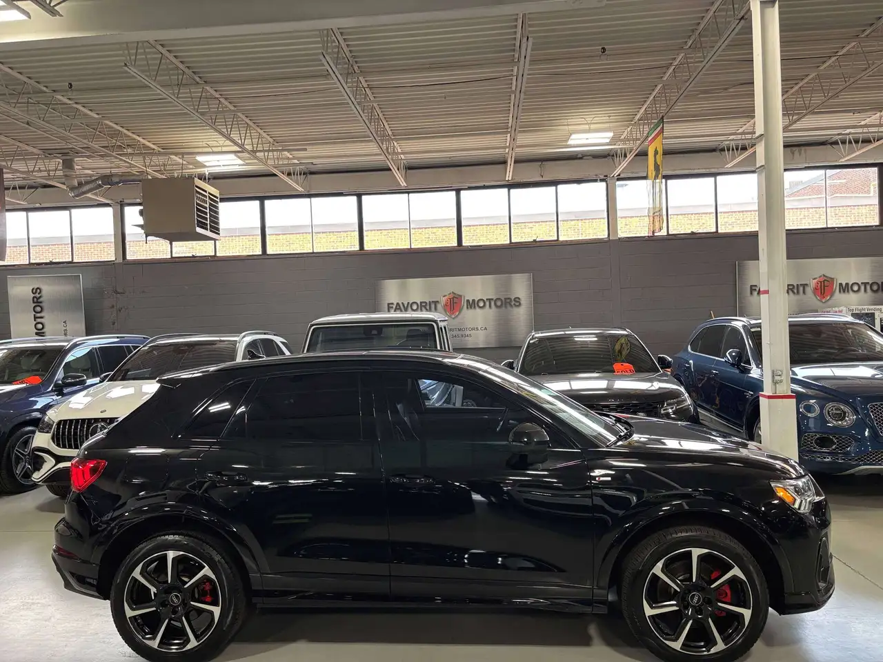 Audi Q3 - Image 3
