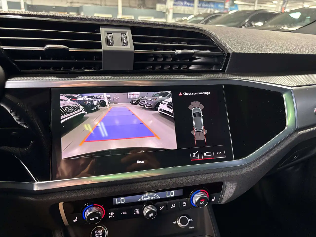Audi Q3 - Image 34