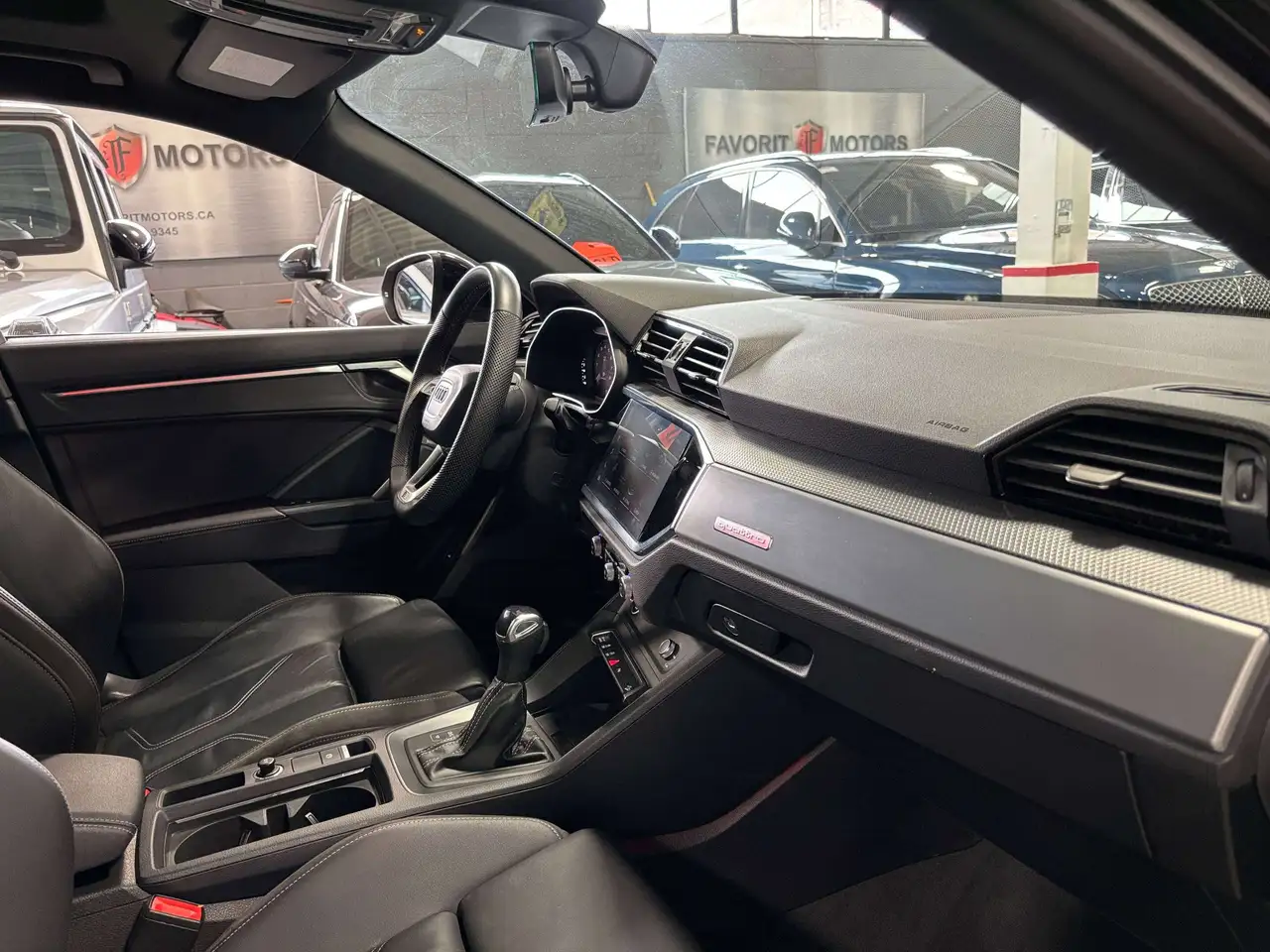 Audi Q3 - Image 12