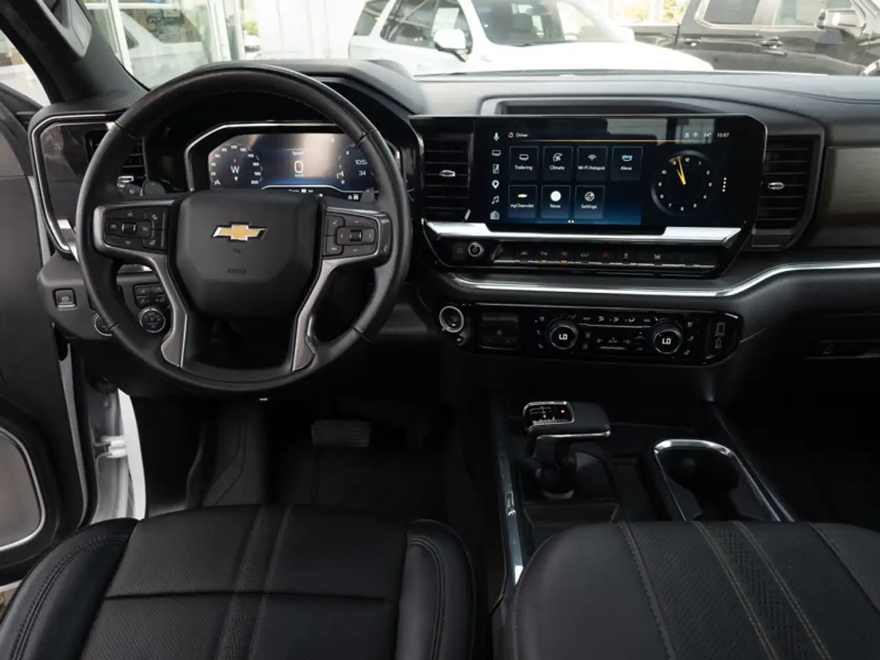 Chevrolet Silverado 1500 - Image 16
