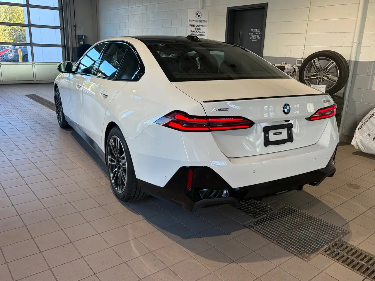 BMW 5 Series - Image 3