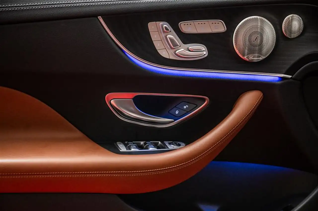 Mercedes-Benz E-Class - Image 26