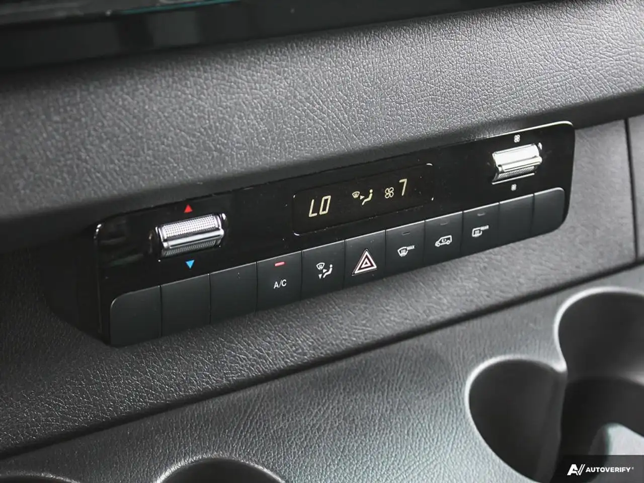 Mercedes-Benz Sprinter 2500 - Image 20