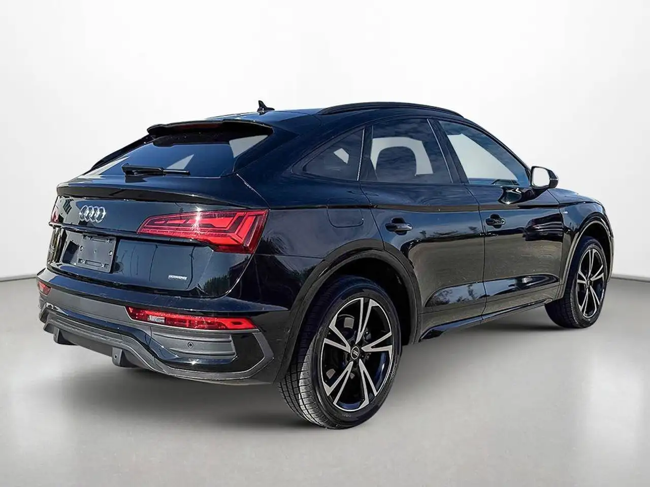 Audi Q5 - Image 6