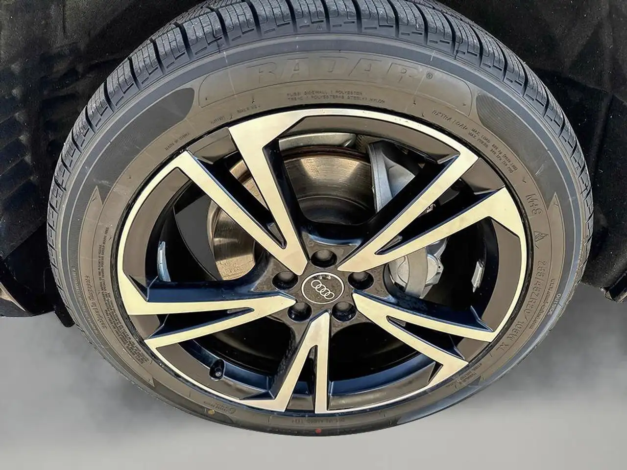 Audi Q5 - Image 10