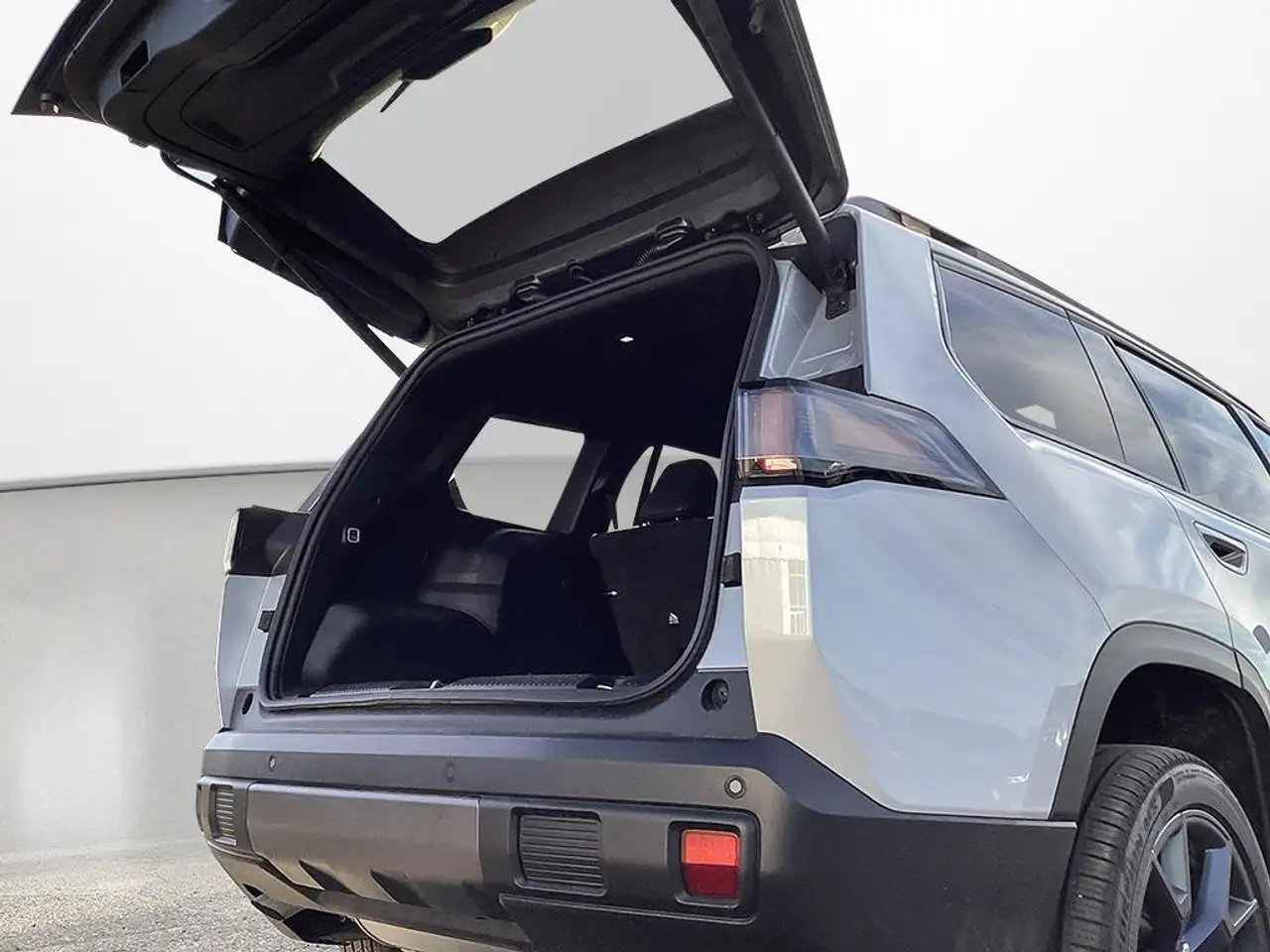 Jeep Cherokee - Image 15