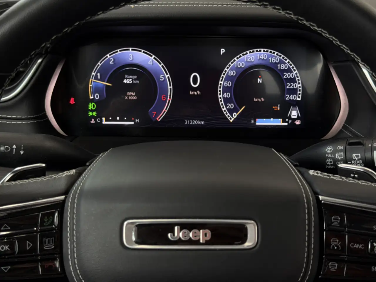 Jeep Grand Cherokee - Image 11