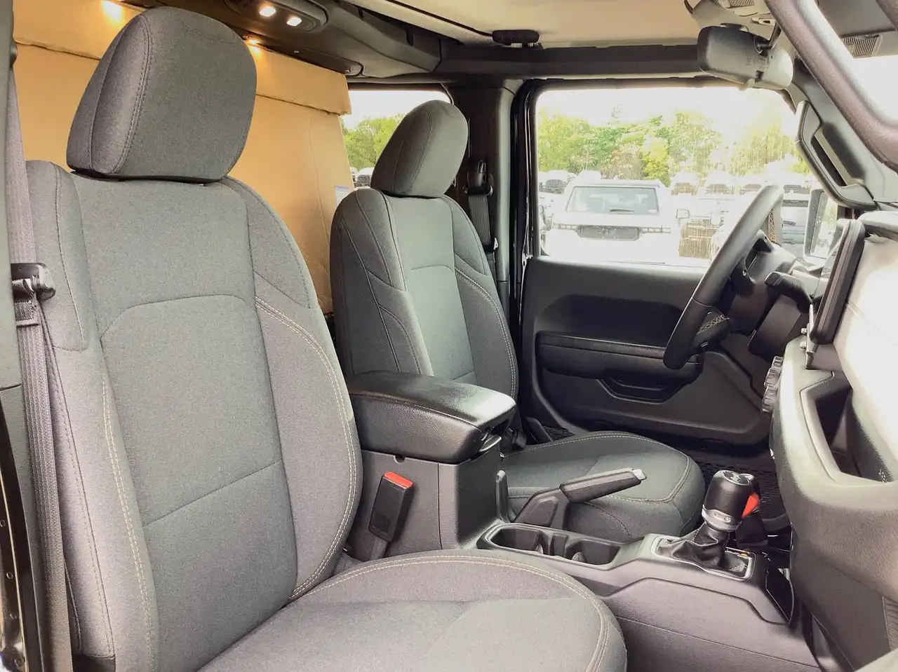 Jeep Wrangler - Image 29