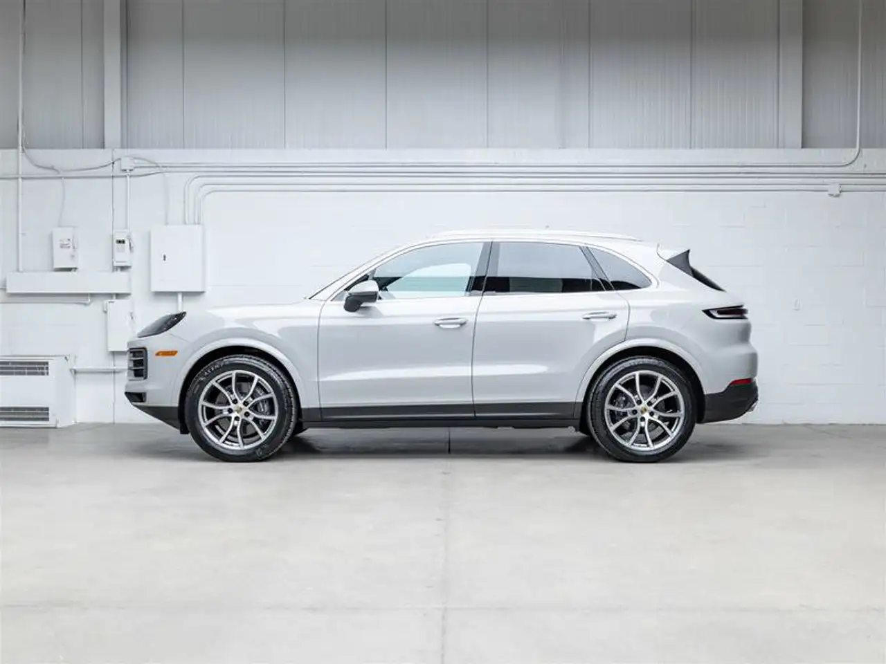 Porsche Cayenne - Image 5