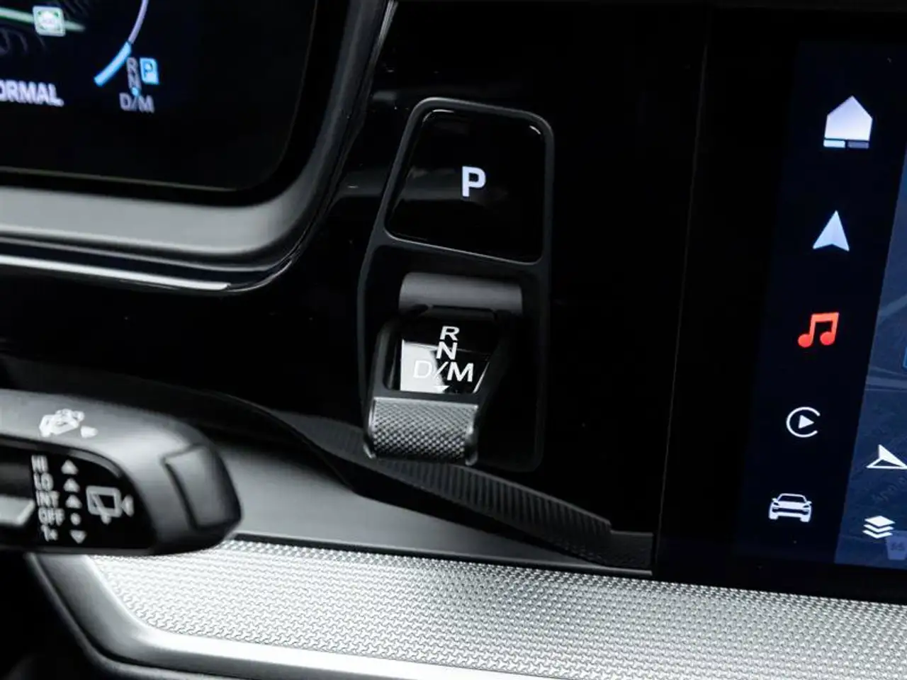 Porsche Cayenne - Image 27