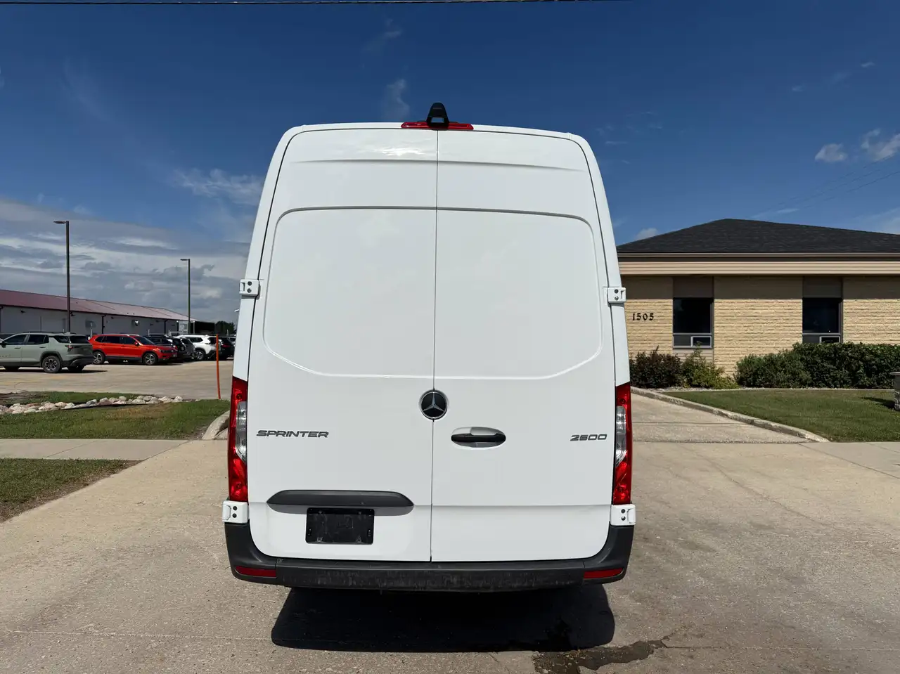 Mercedes-Benz Sprinter - Image 8