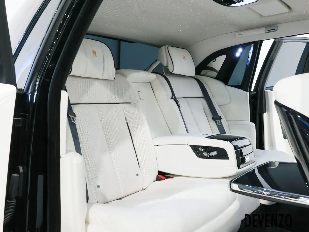 Rolls-Royce Phantom - Image 12