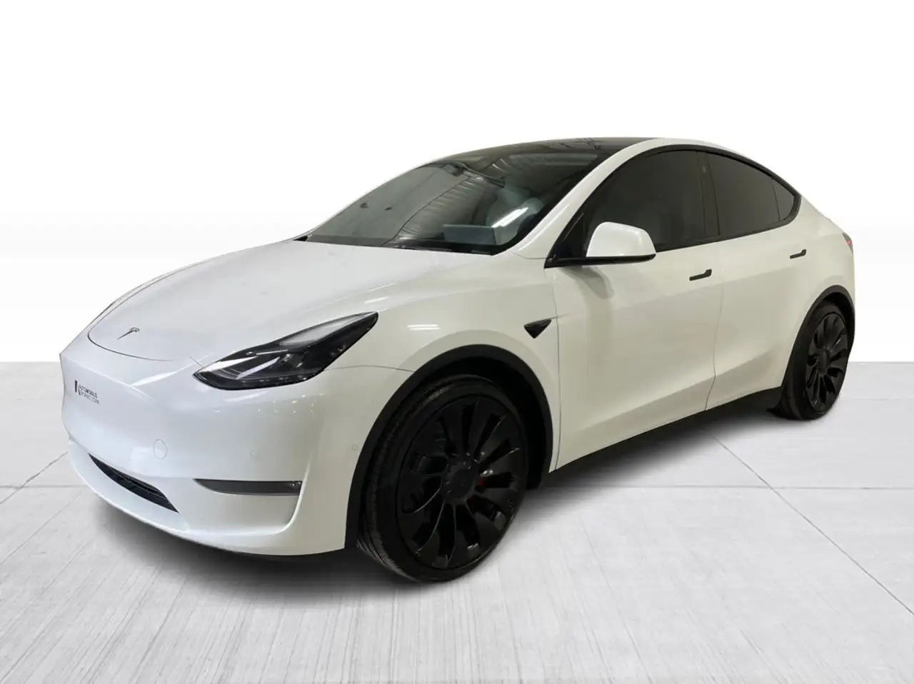 Tesla Model Y - Image 10