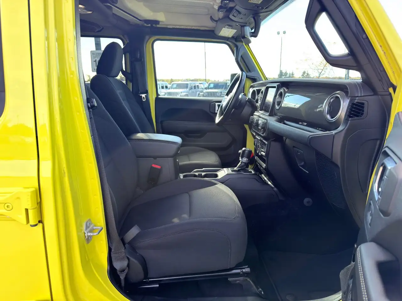 Jeep Wrangler - Image 29