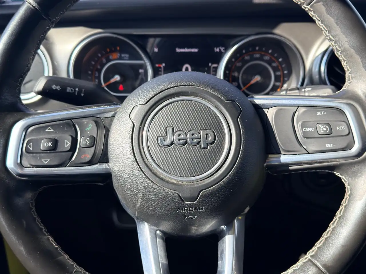 Jeep Wrangler - Image 37