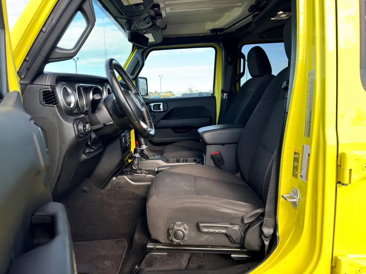 Jeep Wrangler - Image 16