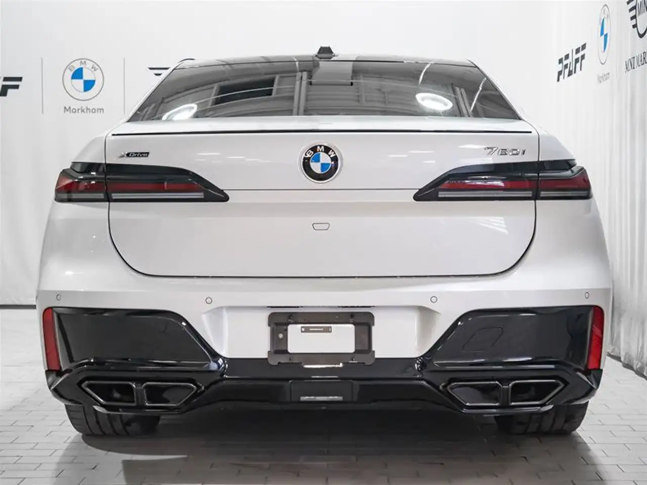 BMW 7 Series - Image 6