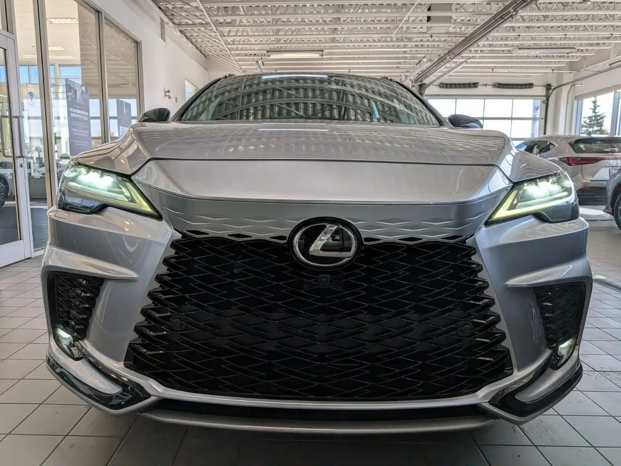 Lexus RX - Image 2