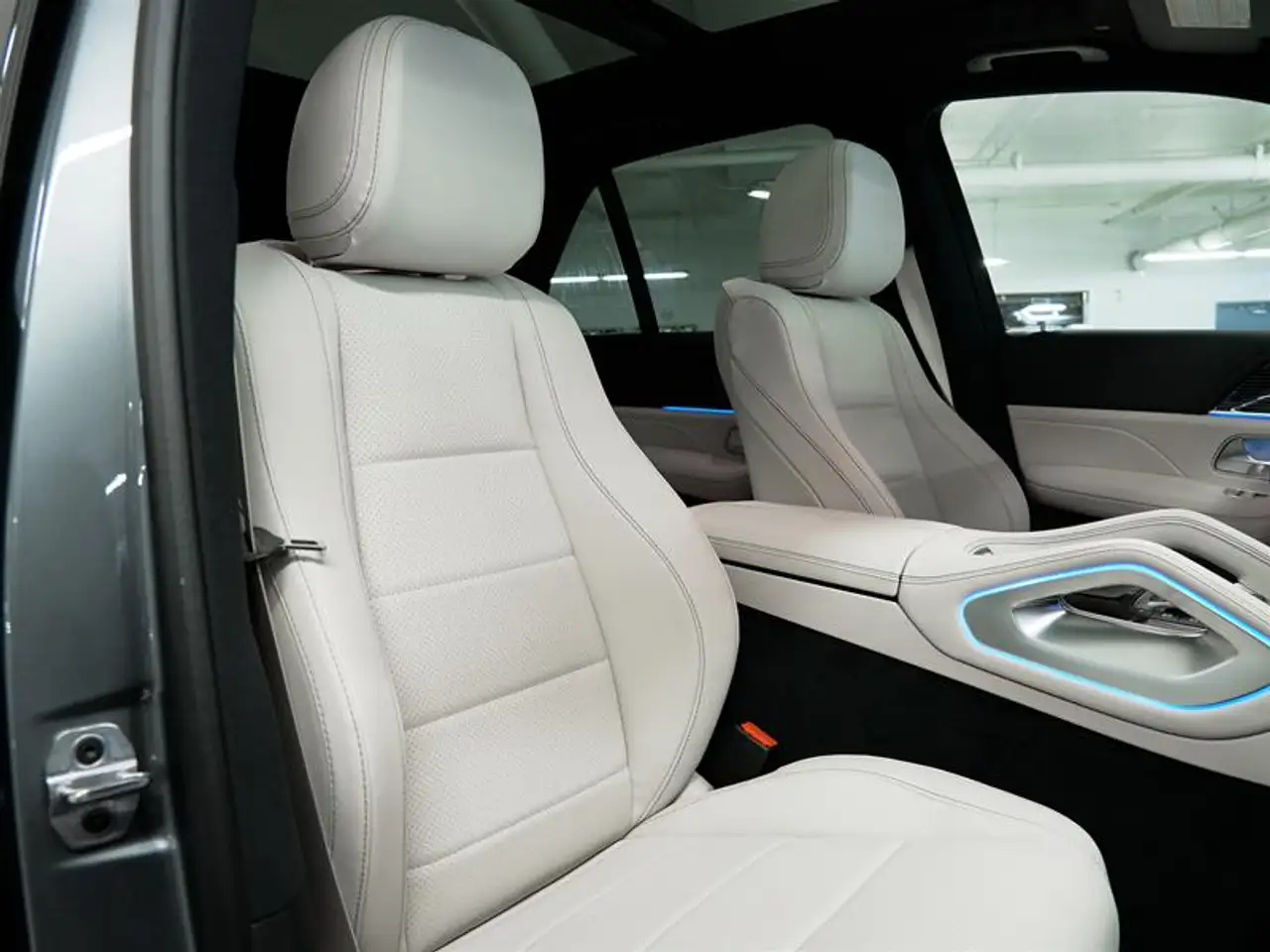 Mercedes-Benz GLE - Image 23