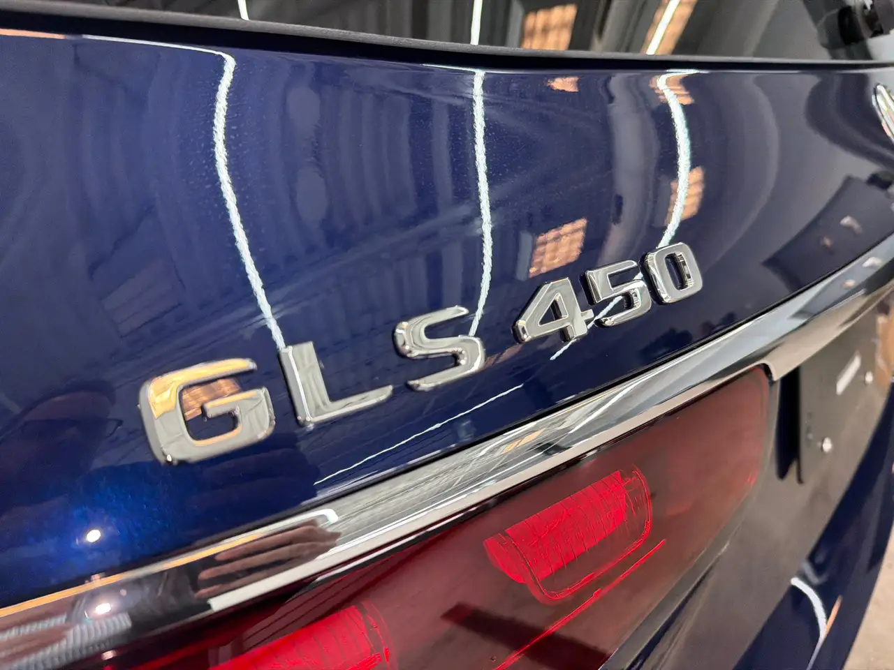 Mercedes-Benz GLS - Image 32