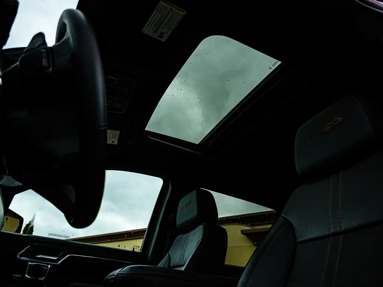 Chevrolet Silverado 1500 - Image 17