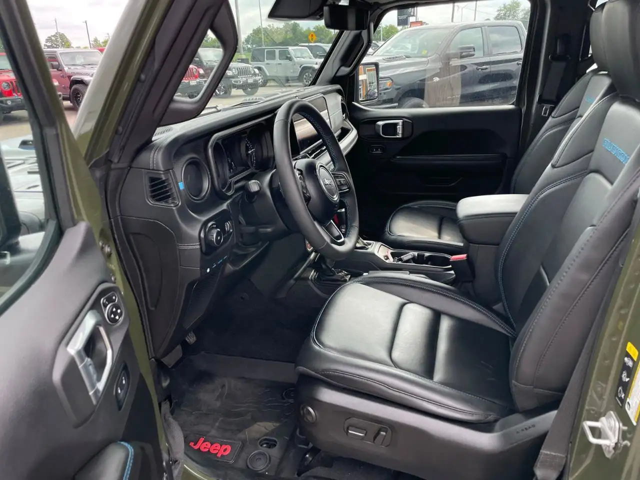 Jeep Wrangler - Image 10