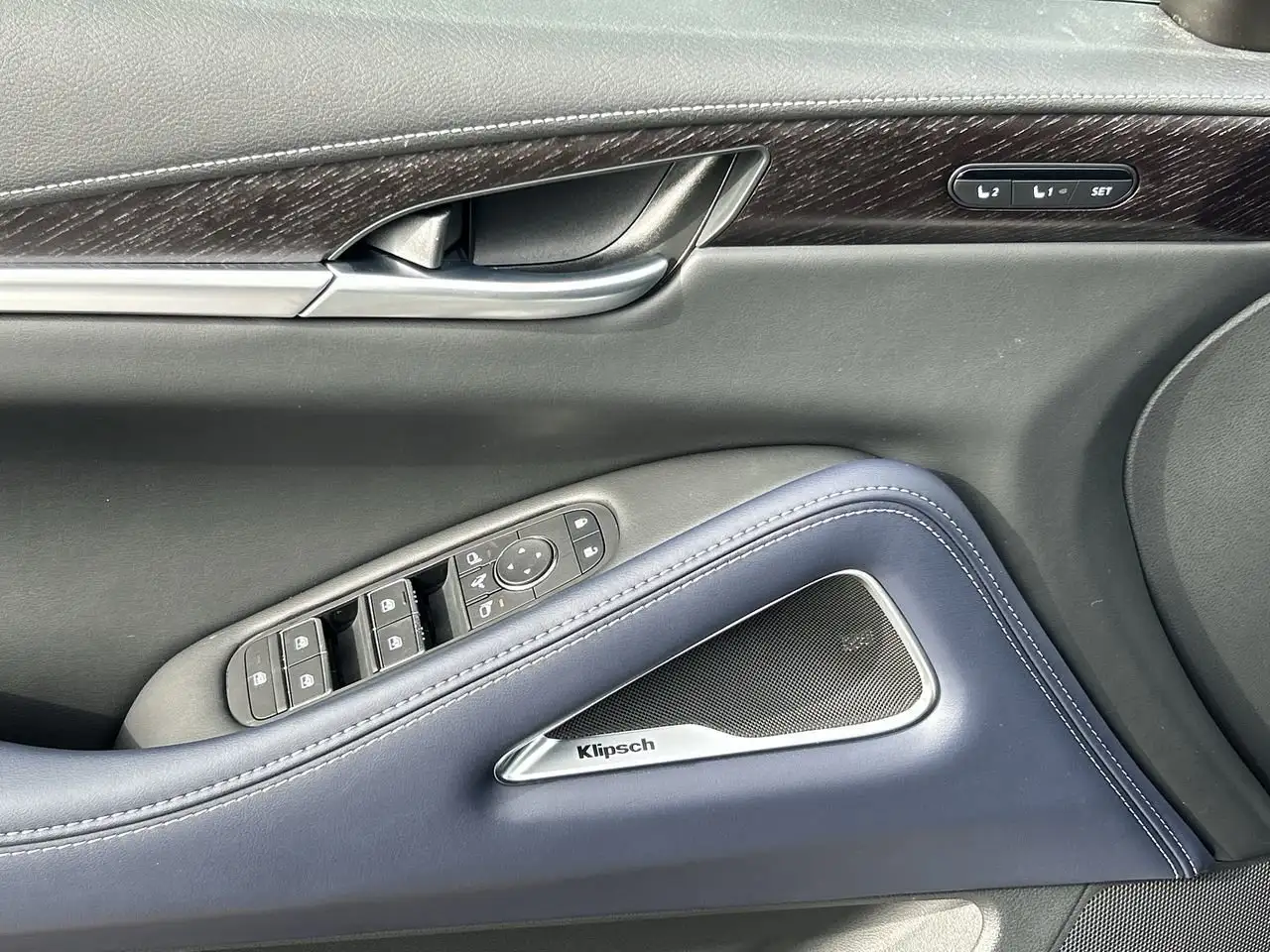 Infiniti QX60 - Image 21