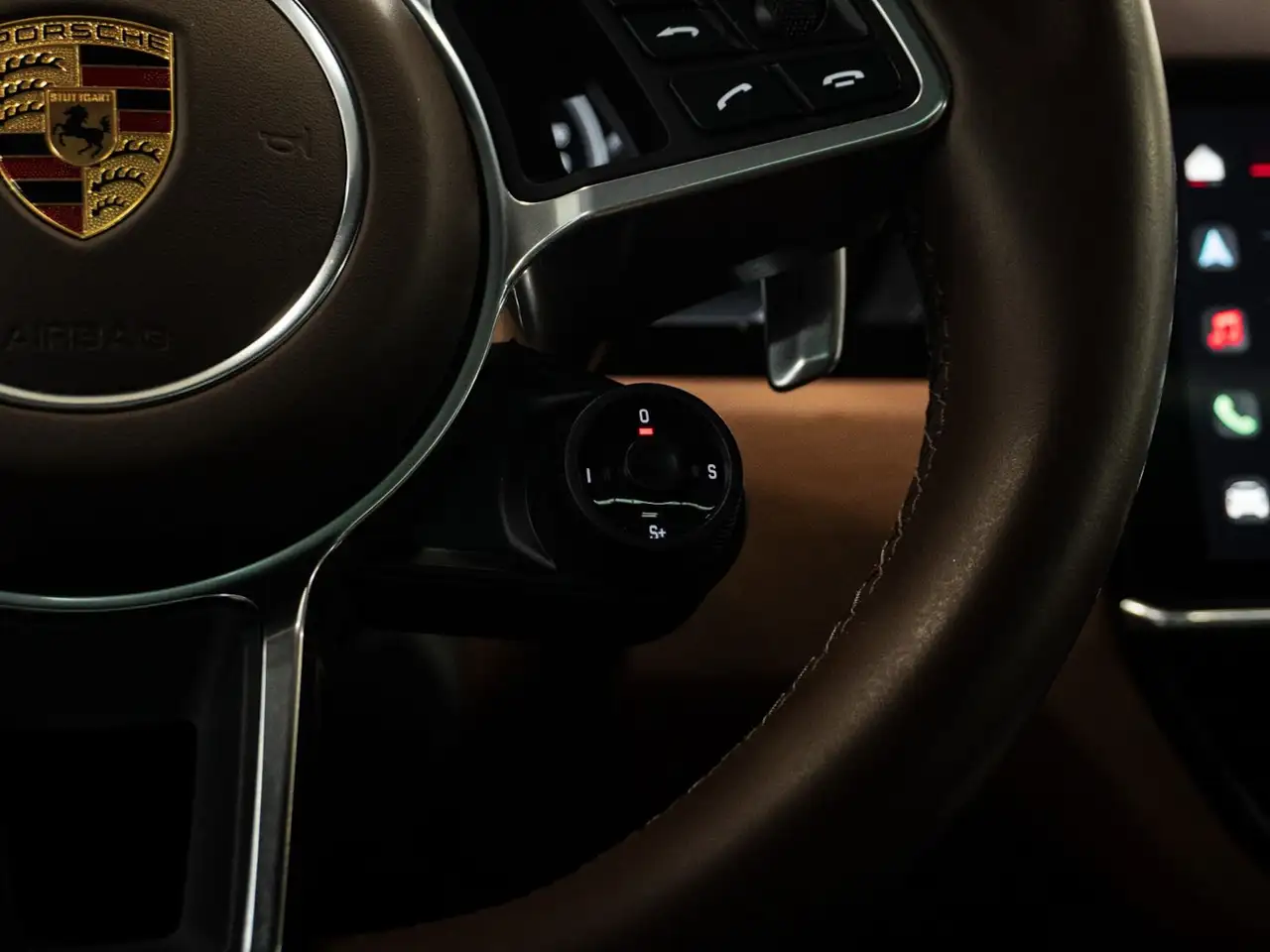 Porsche Cayenne - Image 18