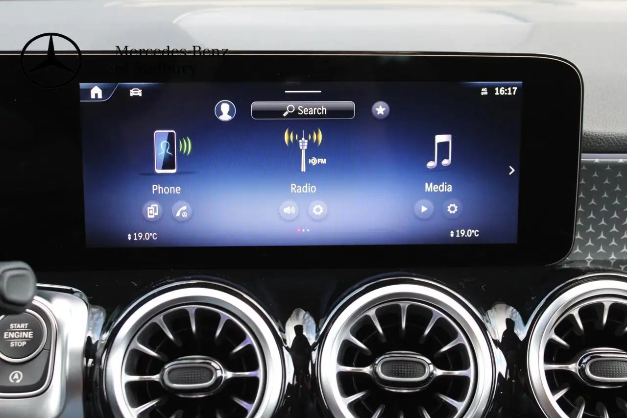 Mercedes-Benz GLB - Image 17