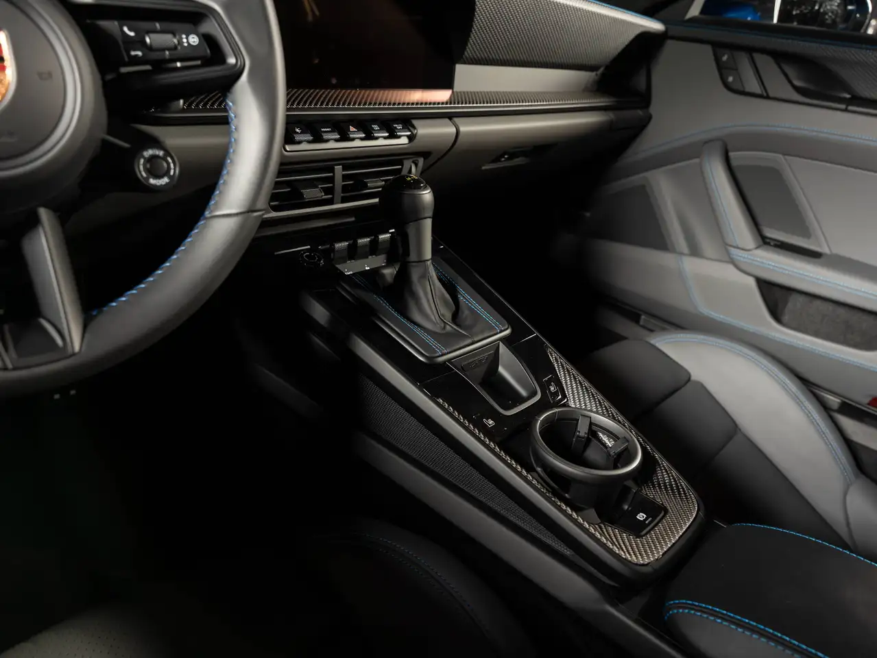 Porsche 911 - Image 6