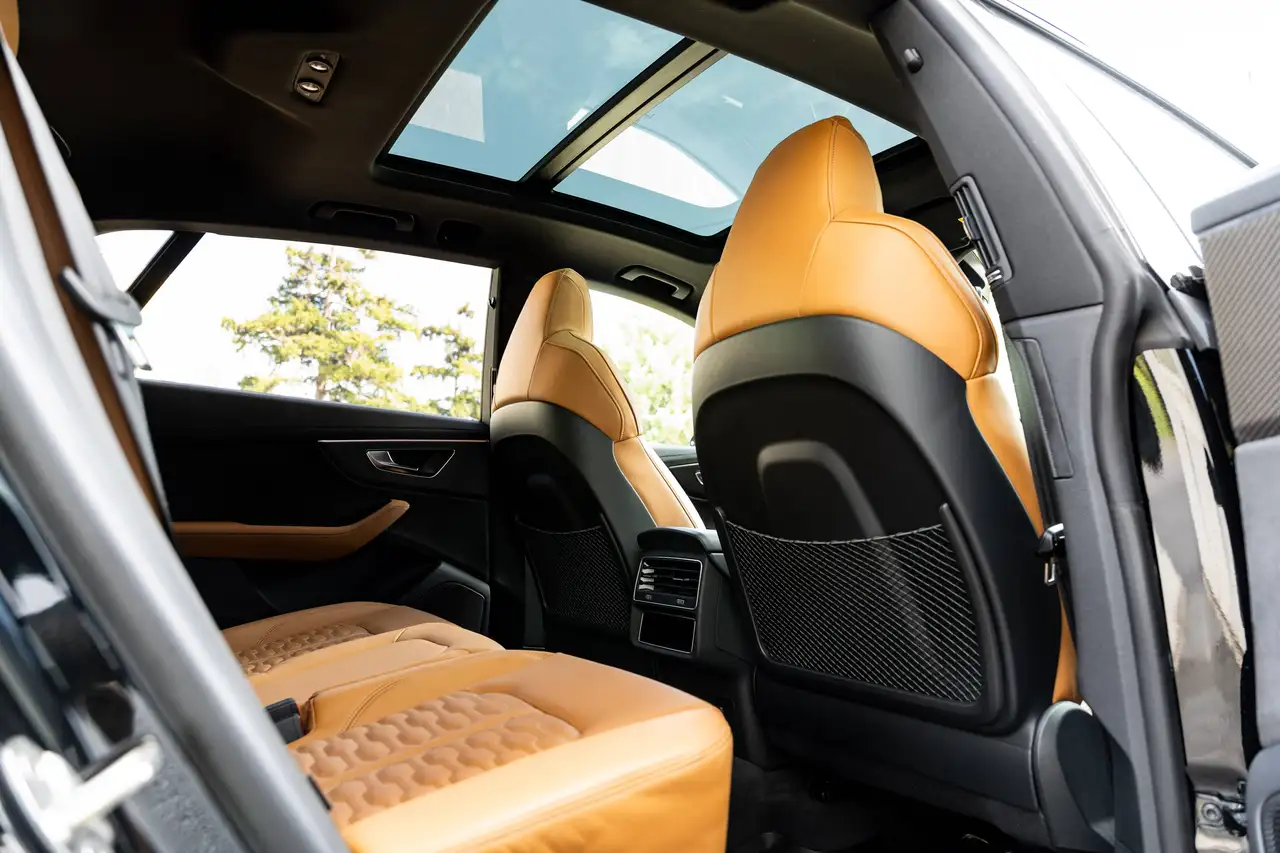 Audi RS Q8 - Image 28
