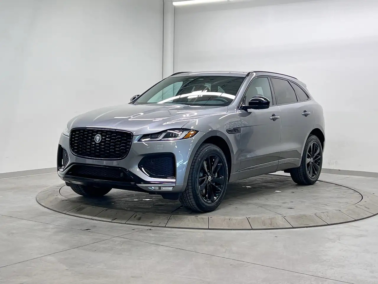 Jaguar F-Pace - Image 1