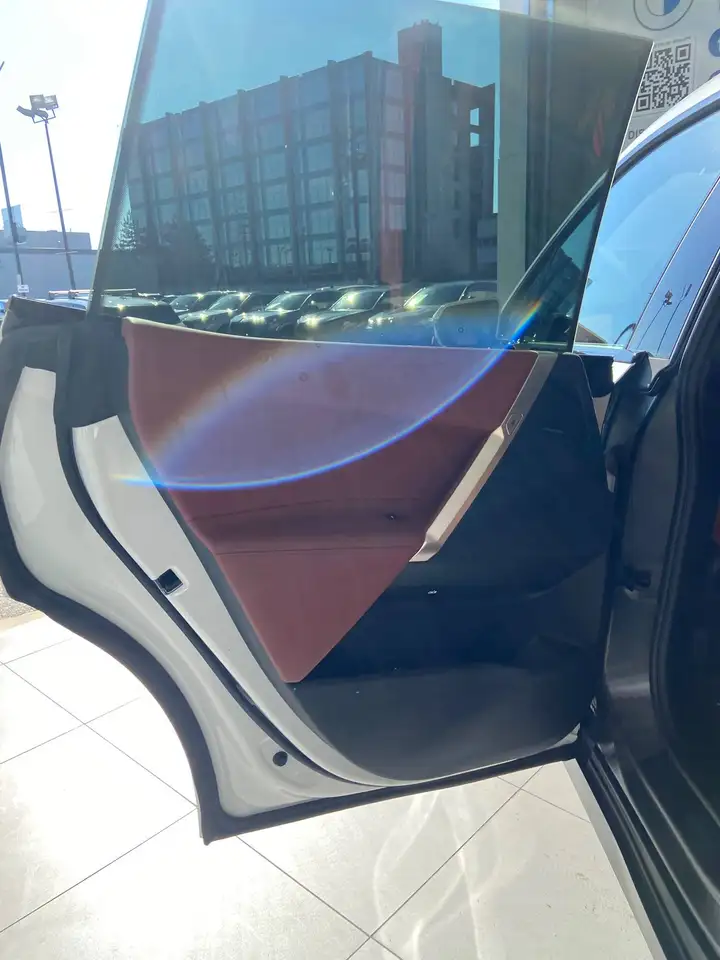 BMW iX - Image 13