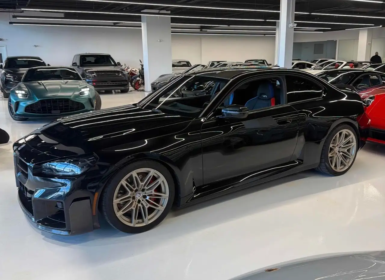 BMW M2 - Image 2
