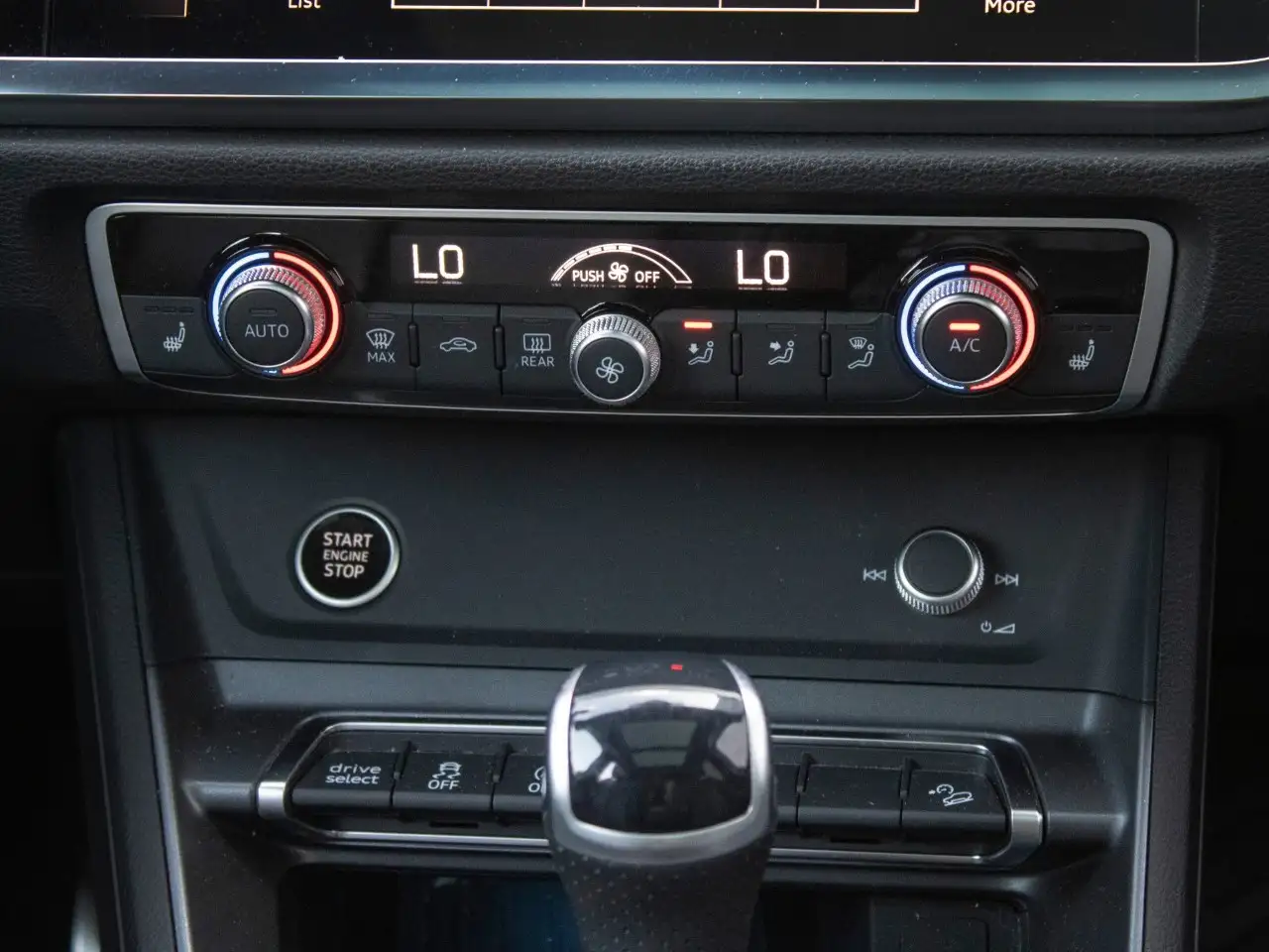 Audi Q3 - Image 17