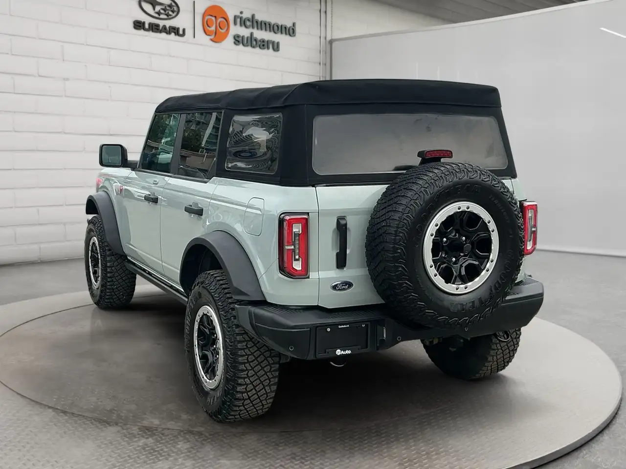 Ford Bronco - Image 7
