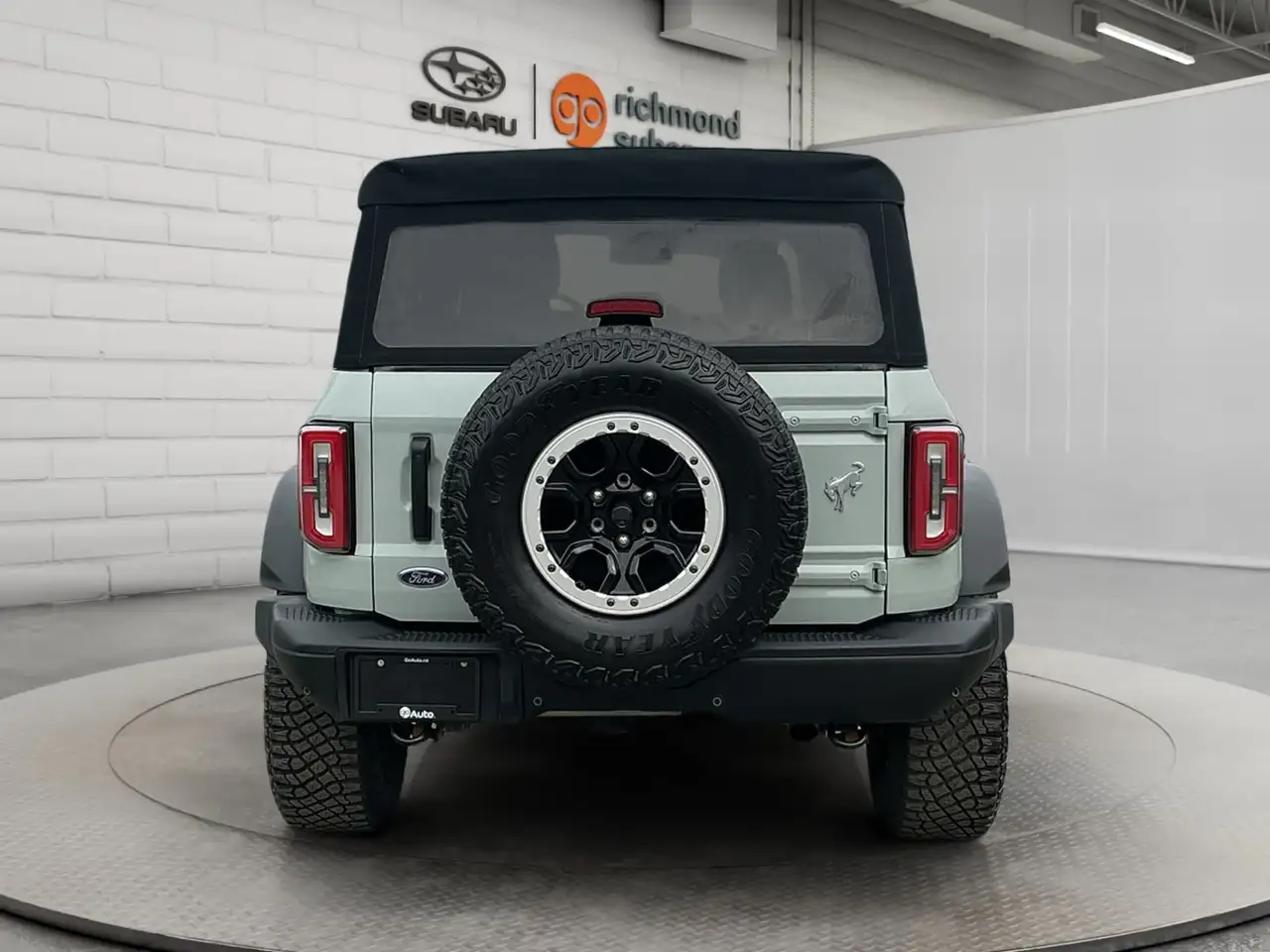 Ford Bronco - Image 6