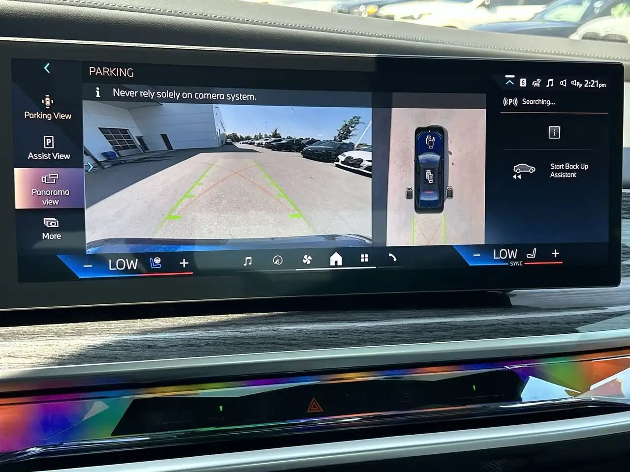 BMW 7 Series - Image 25