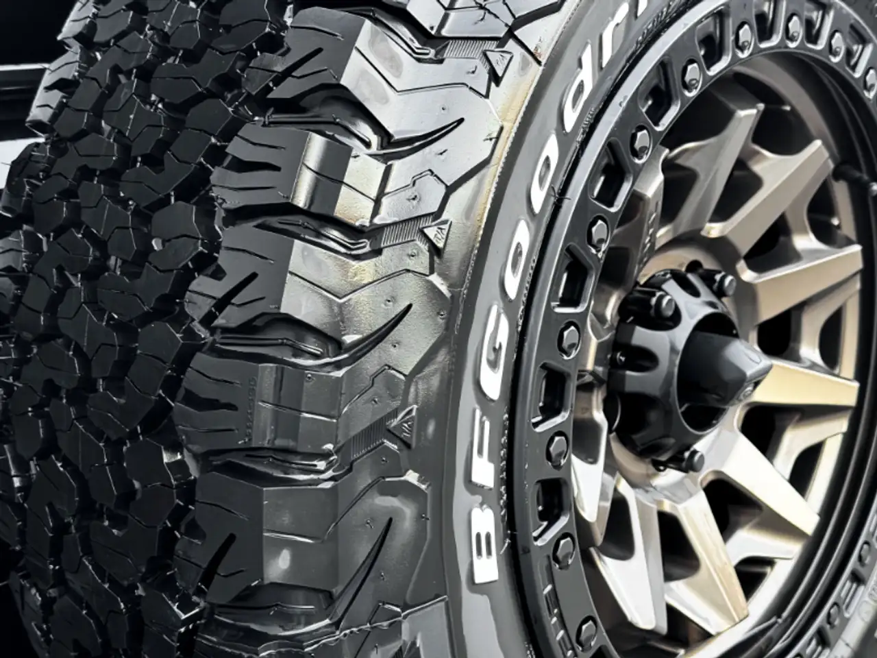 Jeep Wrangler - Image 27