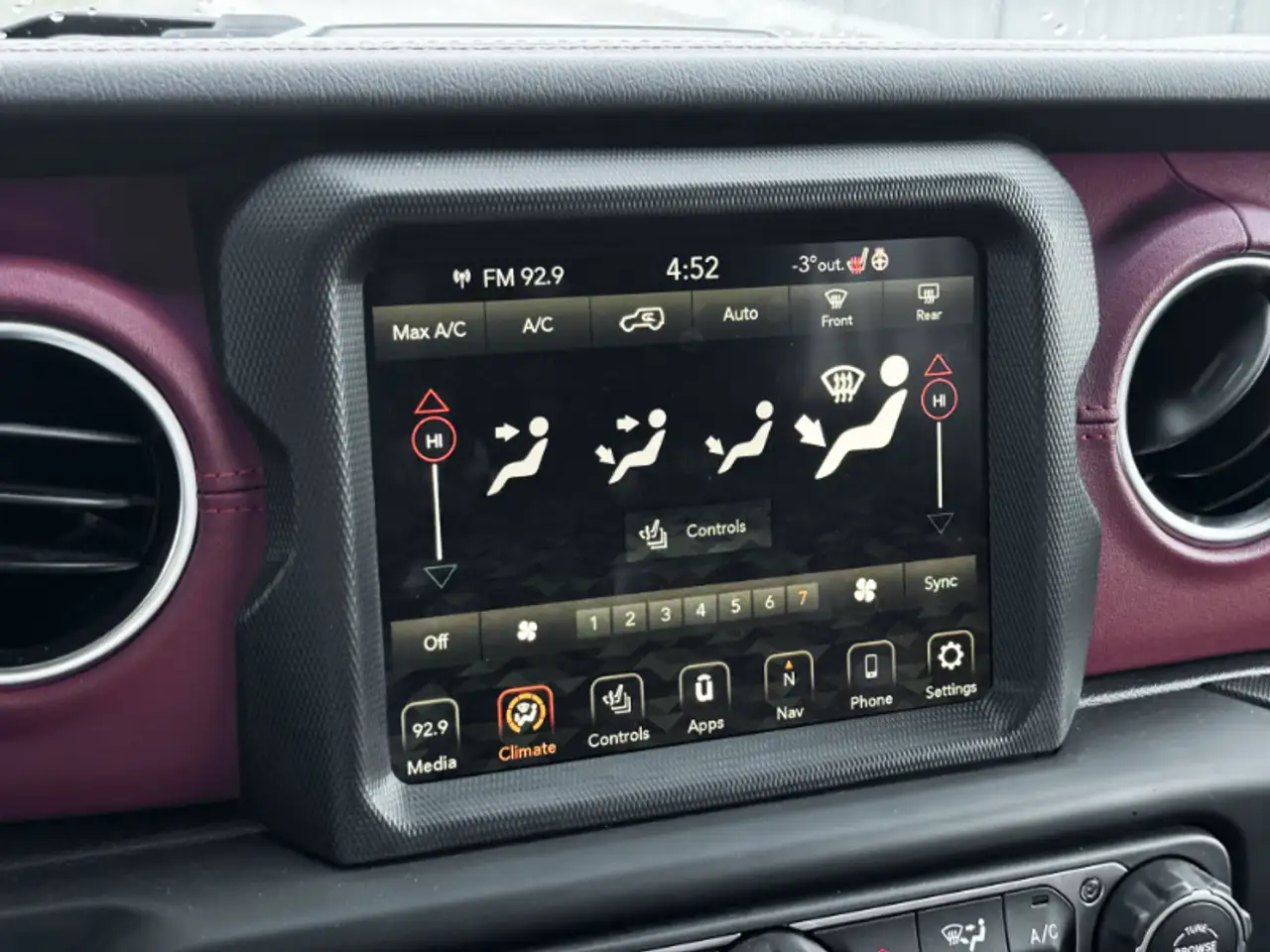 Jeep Wrangler - Image 18
