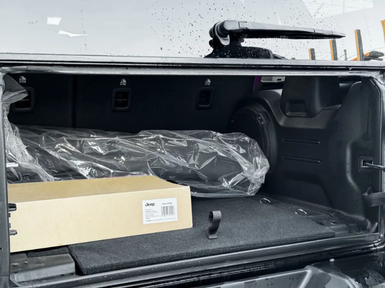 Jeep Wrangler - Image 21