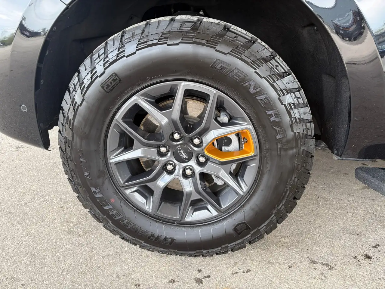 Ford Expedition - Image 9