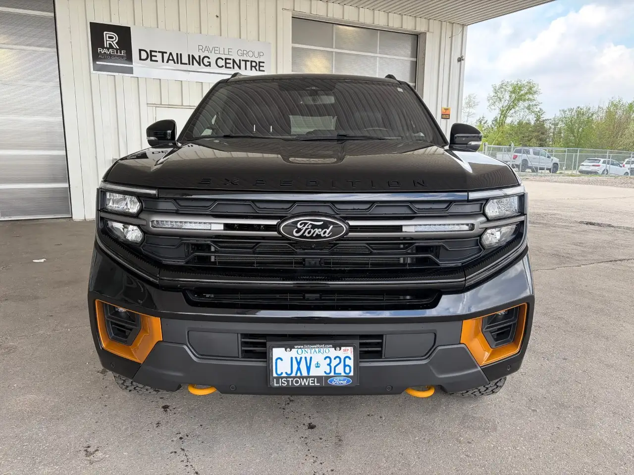 Ford Expedition - Image 2