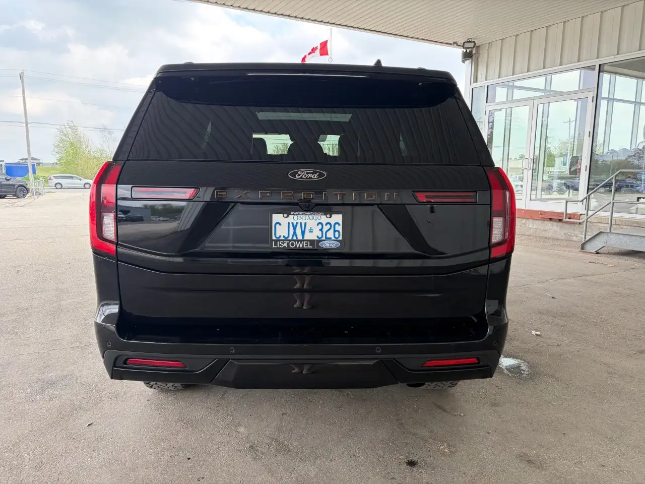 Ford Expedition - Image 6
