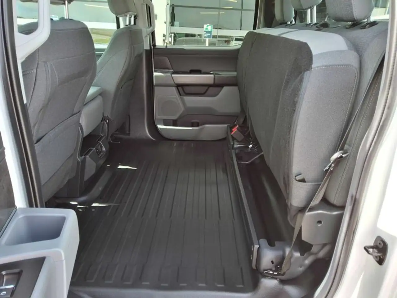 Ford F-150 - Image 12