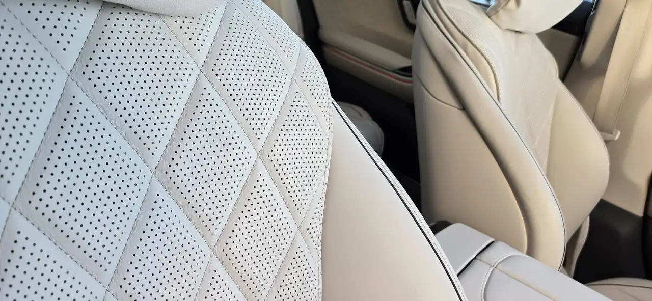Mercedes-Benz S-Class - Image 38