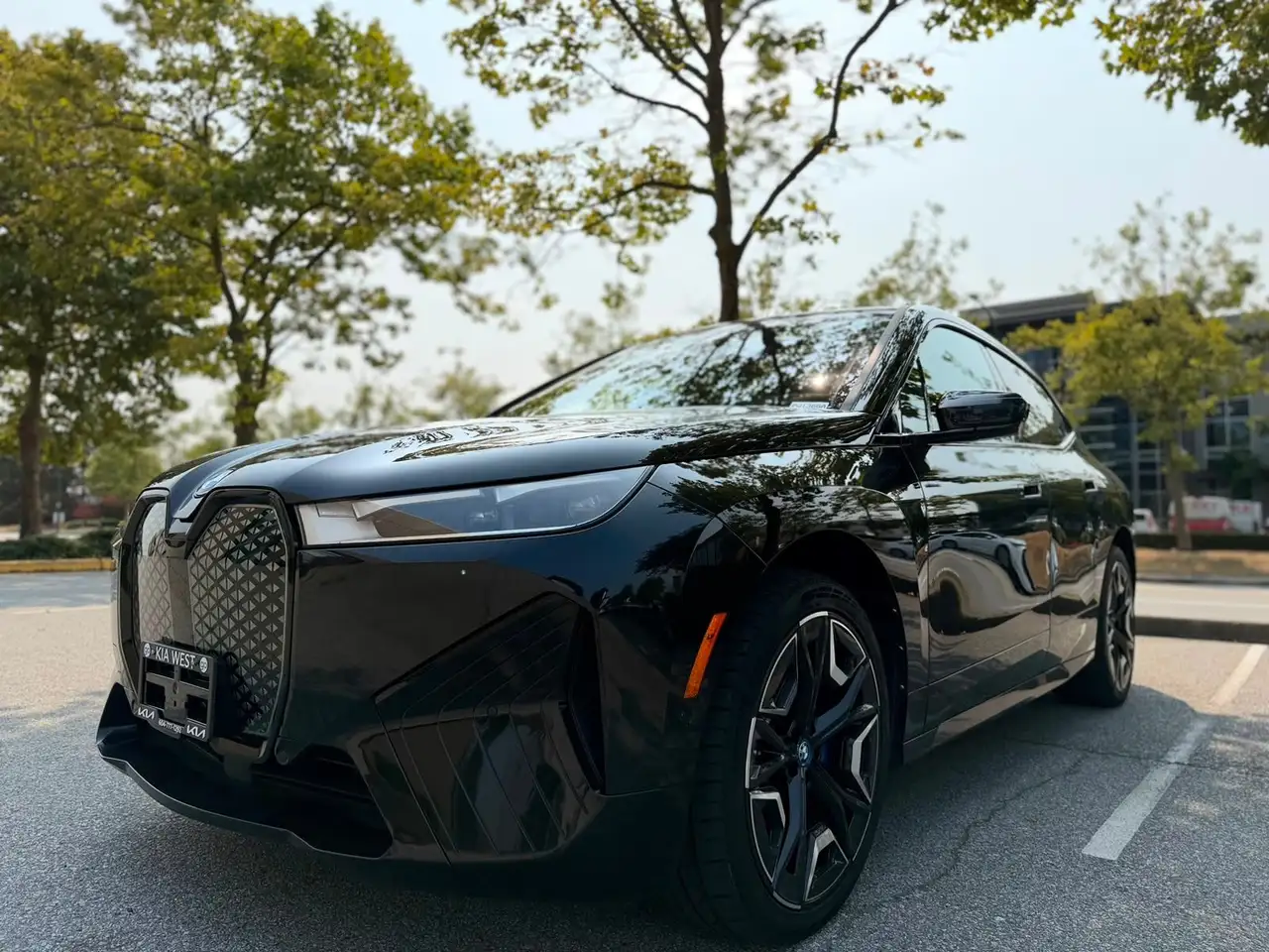 BMW iX - Image 1