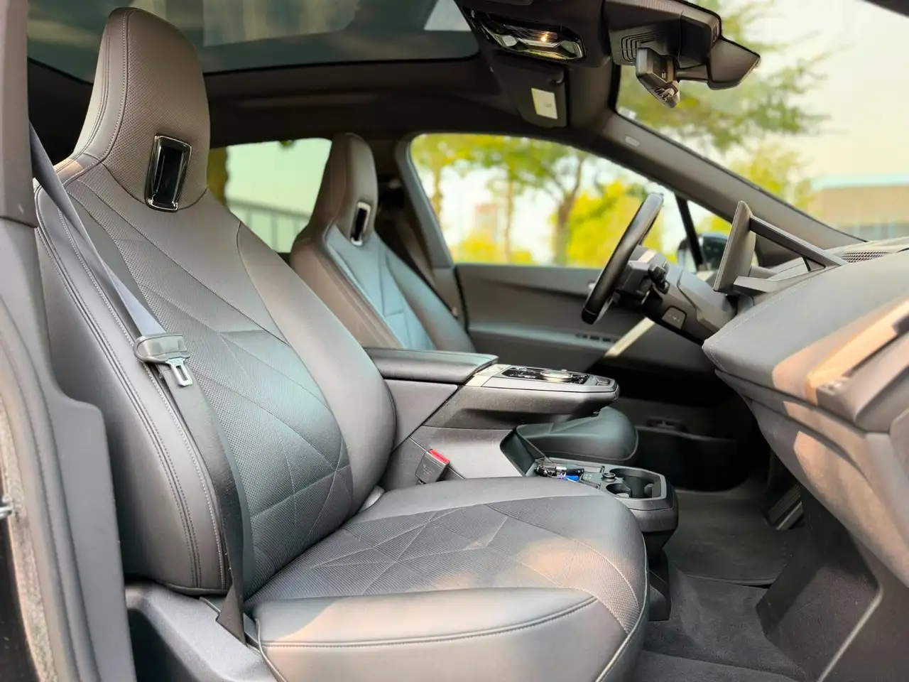 BMW iX - Image 11